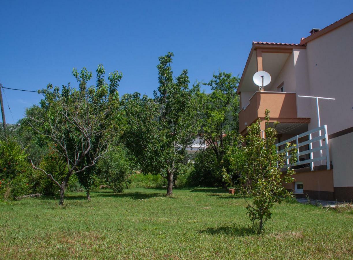 Nadalina Apartment Kaštel Stari Extérieur photo